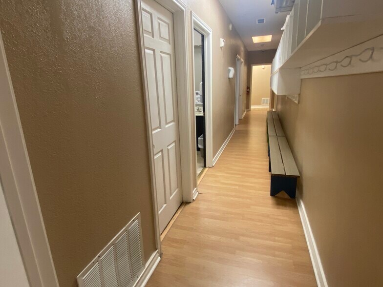 More Photos Of 111 W 5th St, Tyler Loft Creative Space For Lease