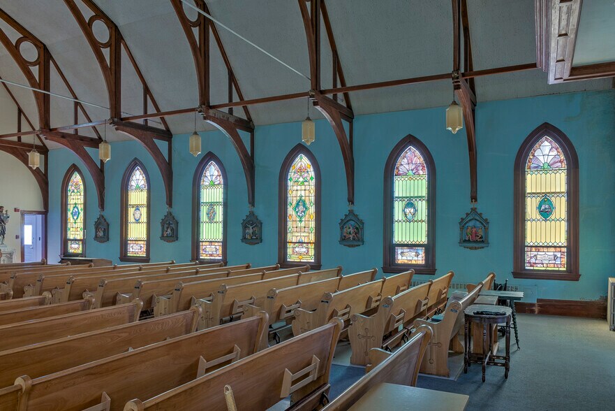 More Photos Of 33 School St, Troy Religious Facility For Sale