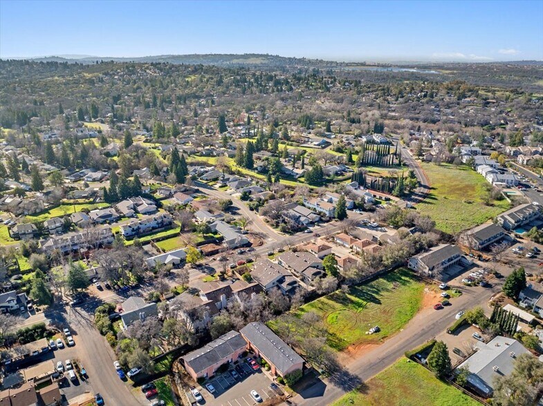 More Photos Of 3337 La Canada Dr, Cameron Park Apartments For Sale