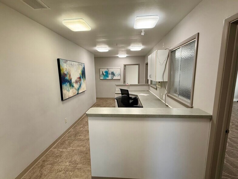 More Photos Of 2894 Center Rd, Poland Medical For Sale
