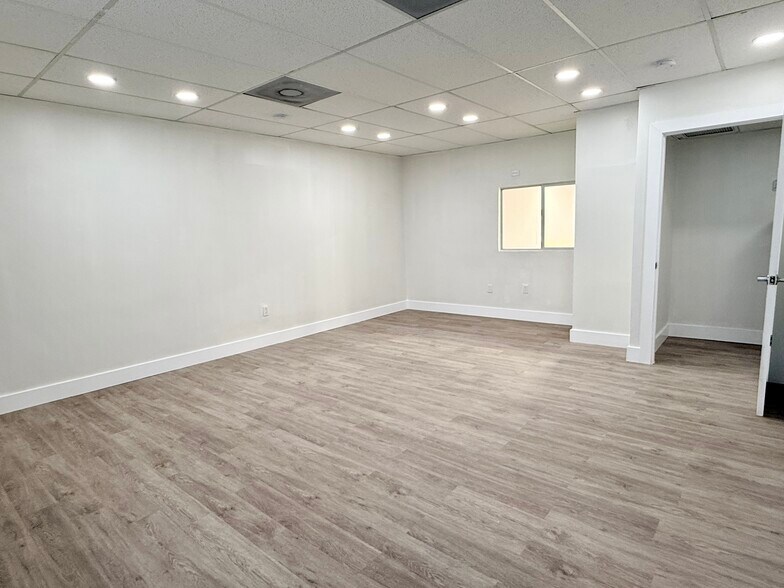 More Photos Of 7311 NW 12th St, Miami Light Distribution For Lease