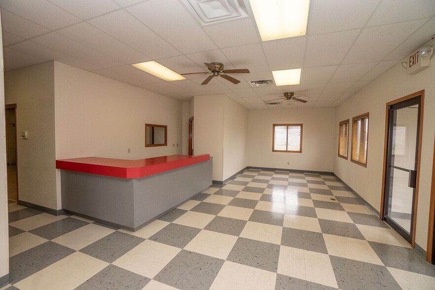 More Photos Of 520 S Ramsey Dr, Valley Center Freestanding For Sale