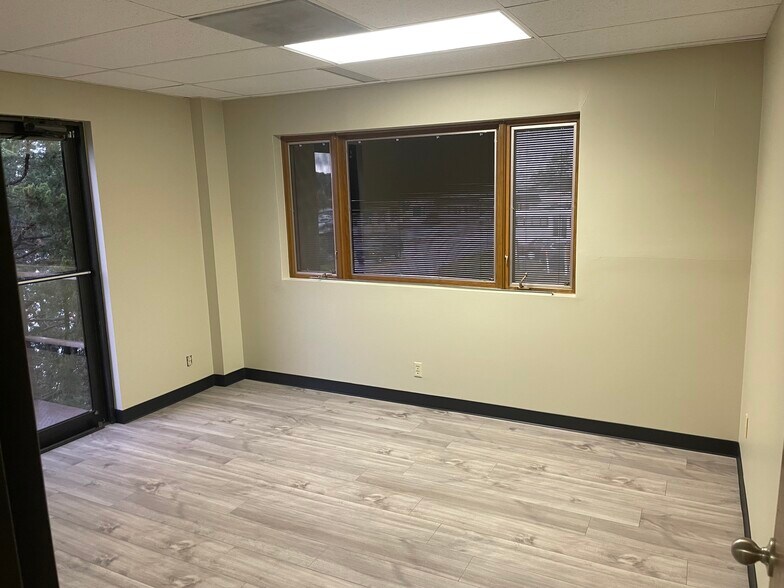 More Photos Of 12480 W 62nd Ter, Shawnee Medical For Lease