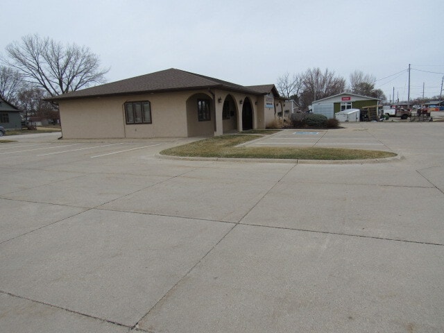 More Photos Of 630 S Main St, Monticello Office For Sale