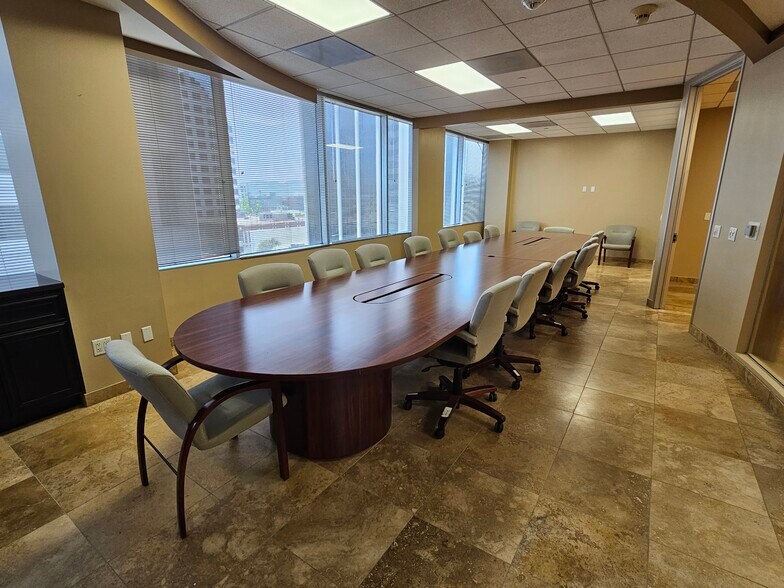 More Photos Of 600 N Brand Blvd, Glendale Medical For Lease