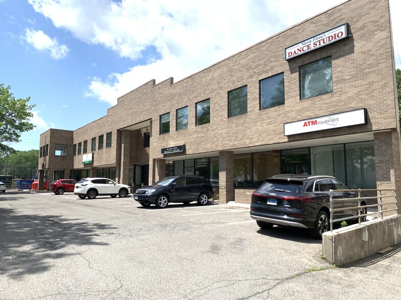 Primary Photo Of 456 Glenbrook Rd, Stamford Storefront Retail Office For Lease