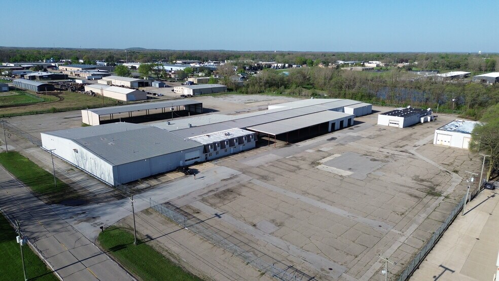 Primary Photo Of 701 Collins Rd, Elkhart Warehouse For Sale