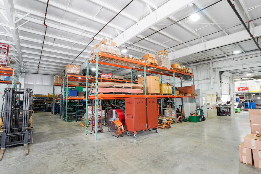 More Photos Of 4585 Cornell Rd, Blue Ash Manufacturing For Lease