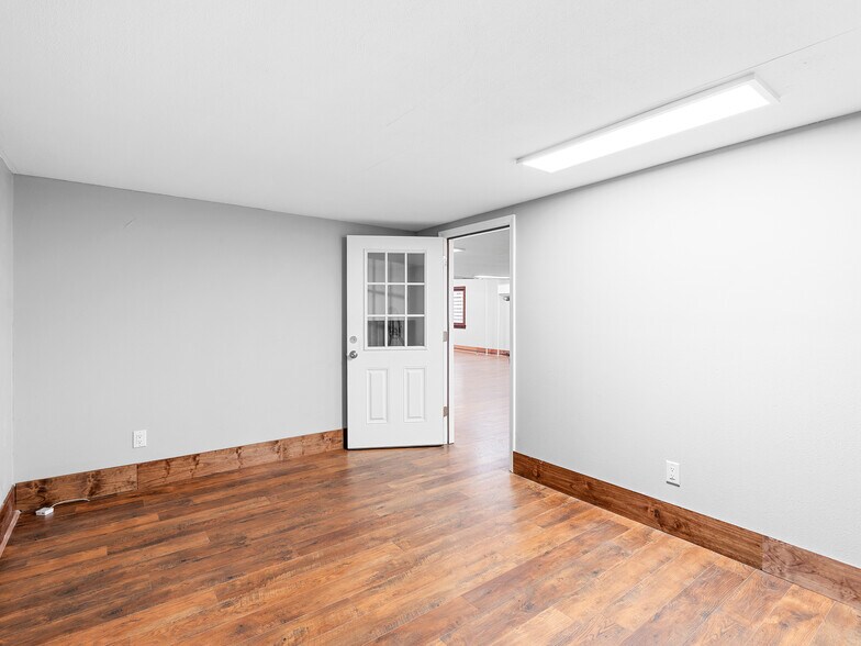 More Photos Of 2017 Main St, Forest Grove Storefront Retail Office For Lease