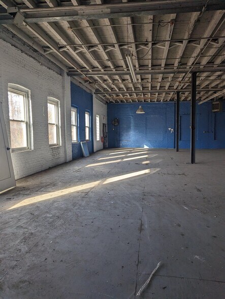 More Photos Of 13-31 New York Ave, Newark Industrial For Sale