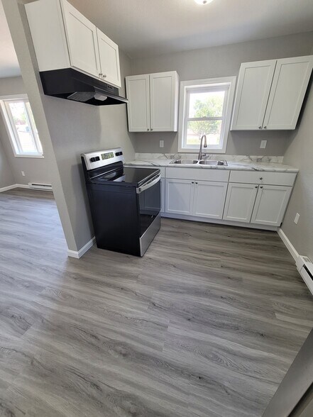 More Photos Of 1351 Iowa Ave SE, Huron Apartments For Sale
