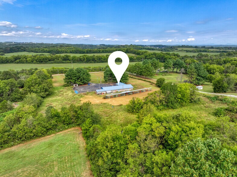 More Photos Of 10769 W Lee Hwy, Loudon Loft Creative Space For Sale