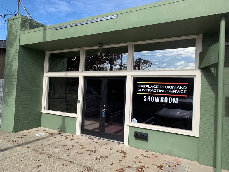 Primary Photo Of 890 Vallejo Ave, Novato Service For Lease