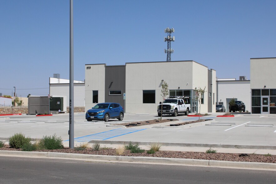 More Photos Of 1524 Oxbow Dr, Horizon City Medical For Sale