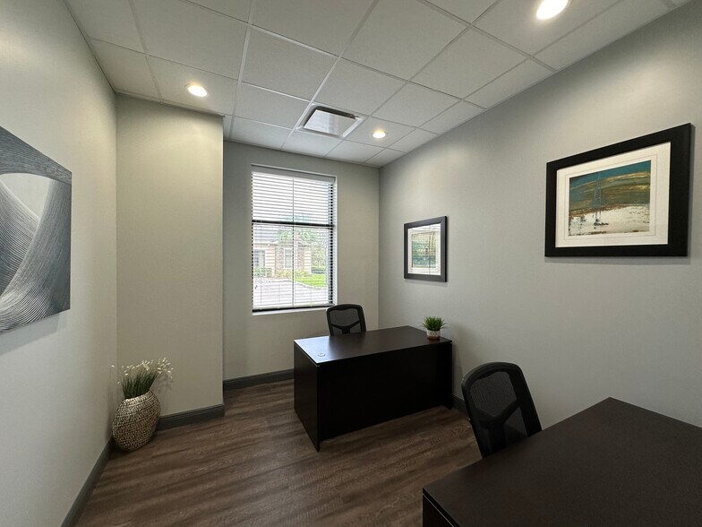 More Photos Of 952 International Pky, Lake Mary Office For Sale