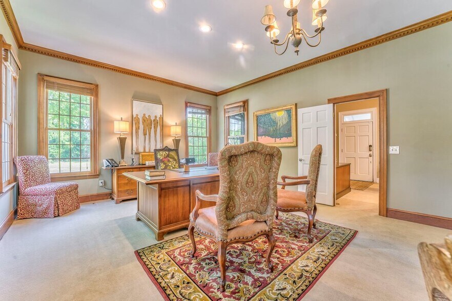 More Photos Of 417 Court St, Calhoun Office For Sale