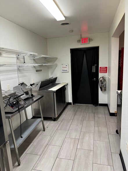 More Photos Of 1600 Princess Anne St, Fredericksburg Restaurant For Sale