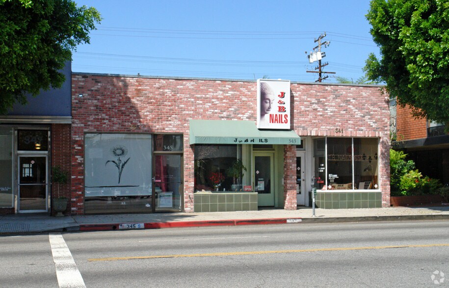 More Photos Of 343 S Robertson Blvd, Beverly Hills Storefront For Lease