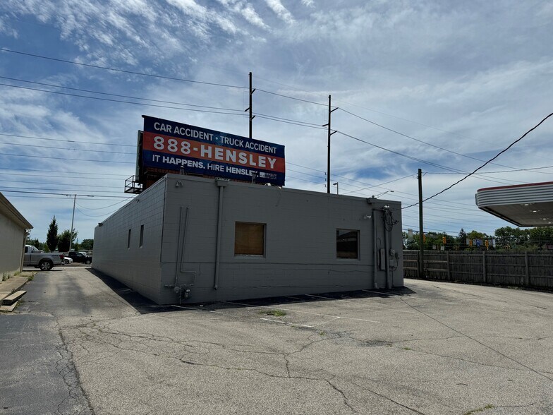 More Photos Of 8208 Allisonville Rd, Indianapolis Medical For Sale