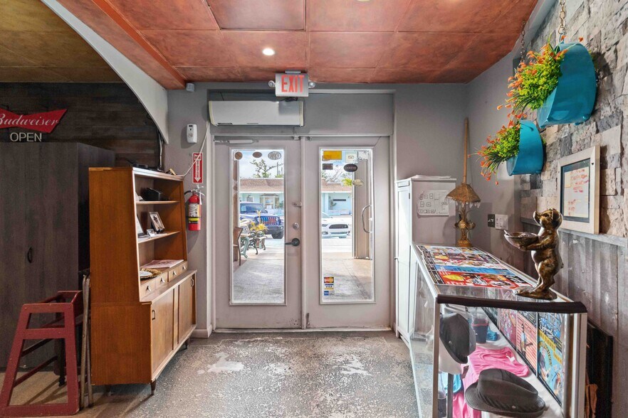 More Photos Of 362 W Dearborn St, Englewood Storefront For Sale