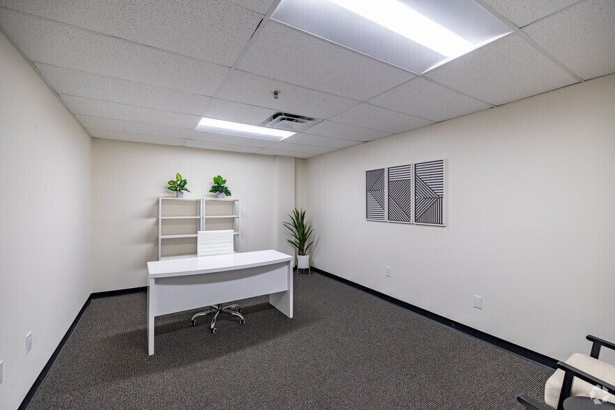 More Photos Of 1352-1382 NW 78th Ave, Doral Unknown For Lease