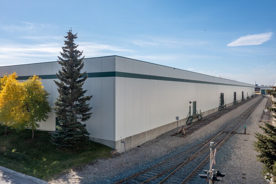 More Photos Of 4660-4770 68 Ave SE, Calgary Warehouse For Lease