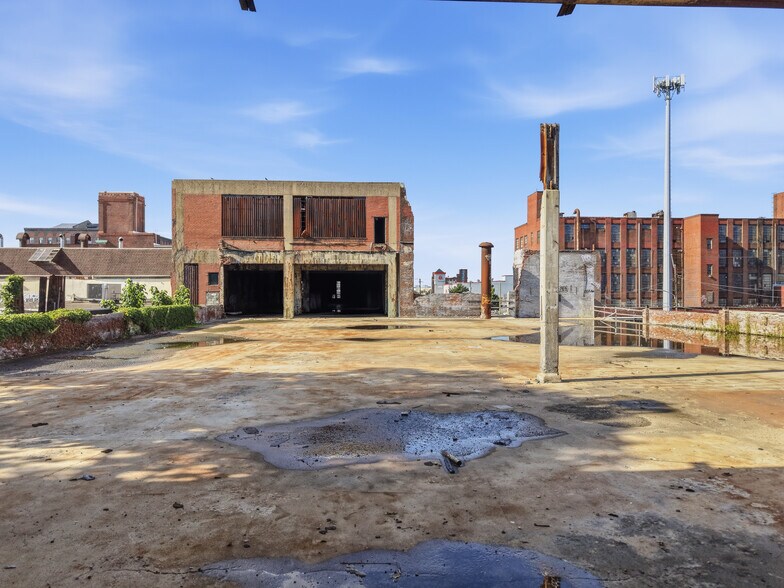 More Photos Of 401 E Allegheny Ave, Philadelphia Manufacturing For Sale