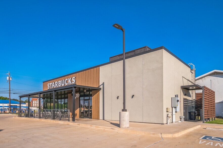 More Photos Of 598 S Jackson St, Jacksonville Restaurant For Sale