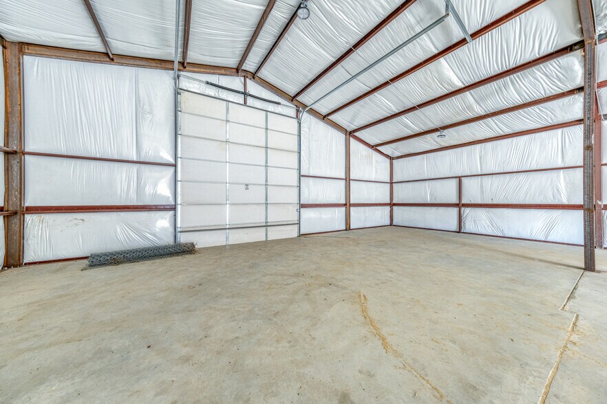 More Photos Of 11955 N FM 730, Azle Warehouse For Lease