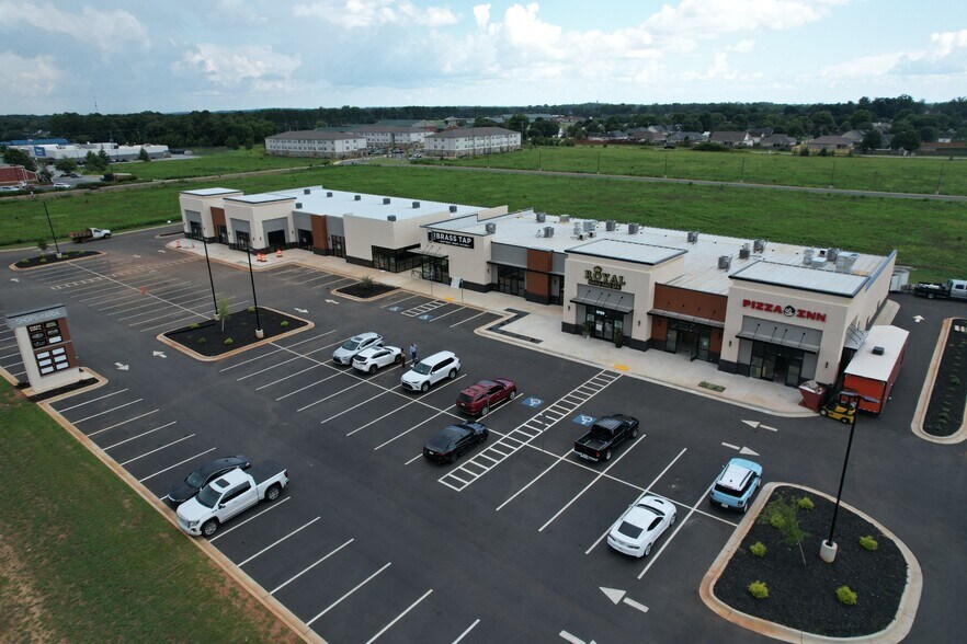 More Photos Of 3151 Russell Pky, Warner Robins General Retail For Lease