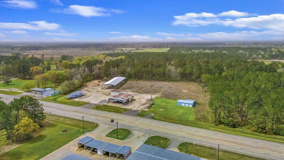 More Photos Of 21034 US Highway 96 S, Kirbyville Flex For Sale