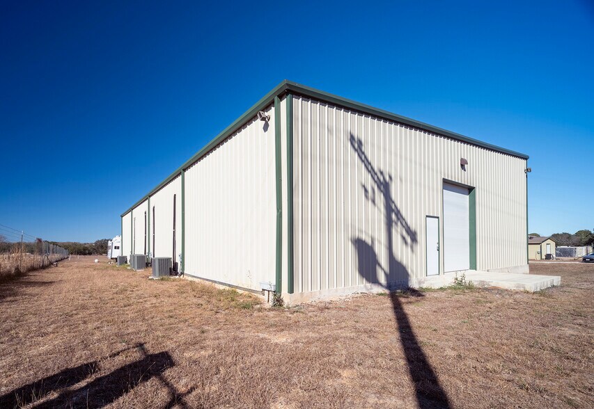 More Photos Of 130 S Ranch Road 1623, Stonewall Refrigeration Cold Storage For Sale