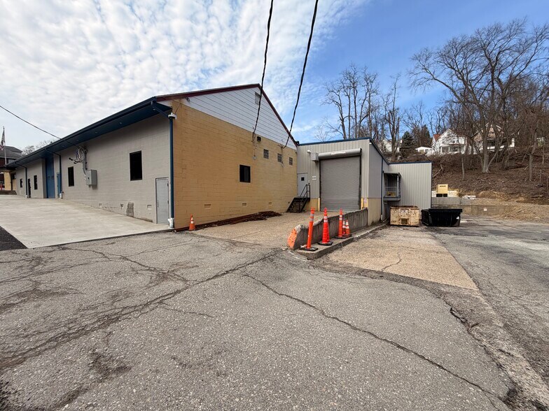 More Photos Of 630 Fifth Ave, East McKeesport Warehouse For Lease