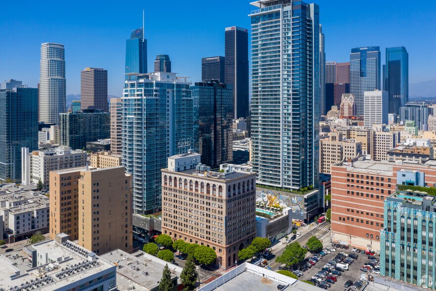 More Photos Of 855 S Hill St, Los Angeles Office For Lease