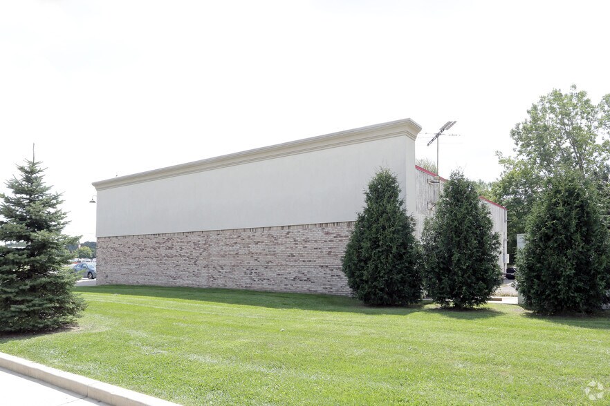 More Photos Of 1472-1488 S Lapeer Rd, Orion Township Freestanding For Lease