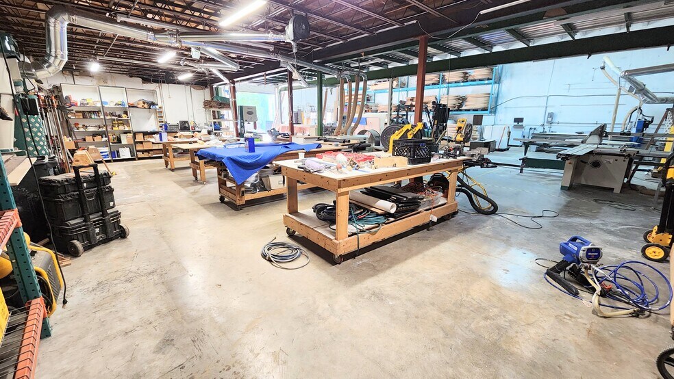 More Photos Of 8497-8499 NW 54th St, Doral Warehouse For Sale