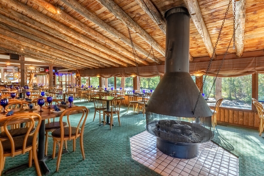 More Photos Of 210 Rapids Ln, Grand Lake Restaurant For Sale
