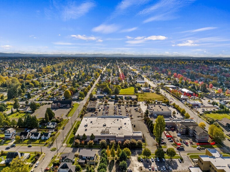 More Photos Of 111 S 38th St, Tacoma Health Club For Sale