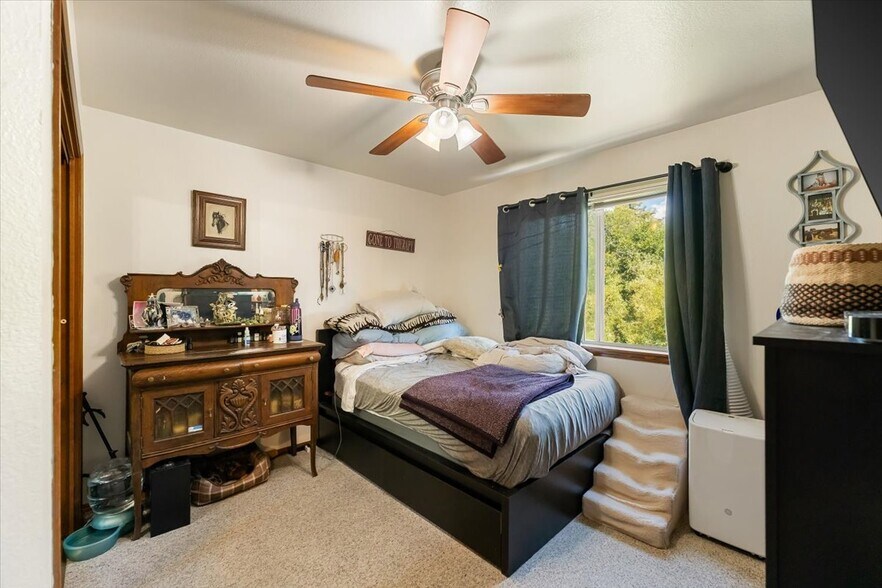 More Photos Of 416 Alder St, Mount Shasta Apartments For Sale