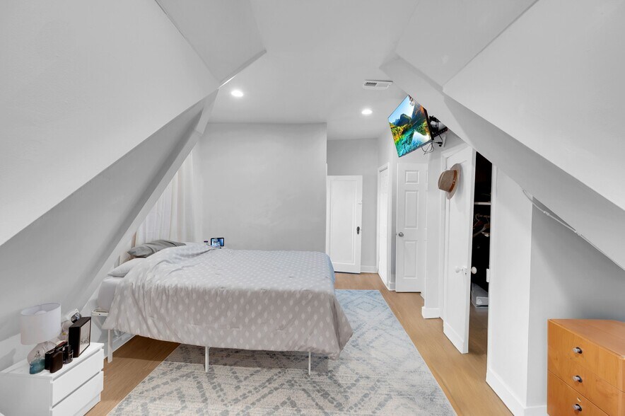 More Photos Of 402 2nd Ave, Long Branch Apartments For Sale