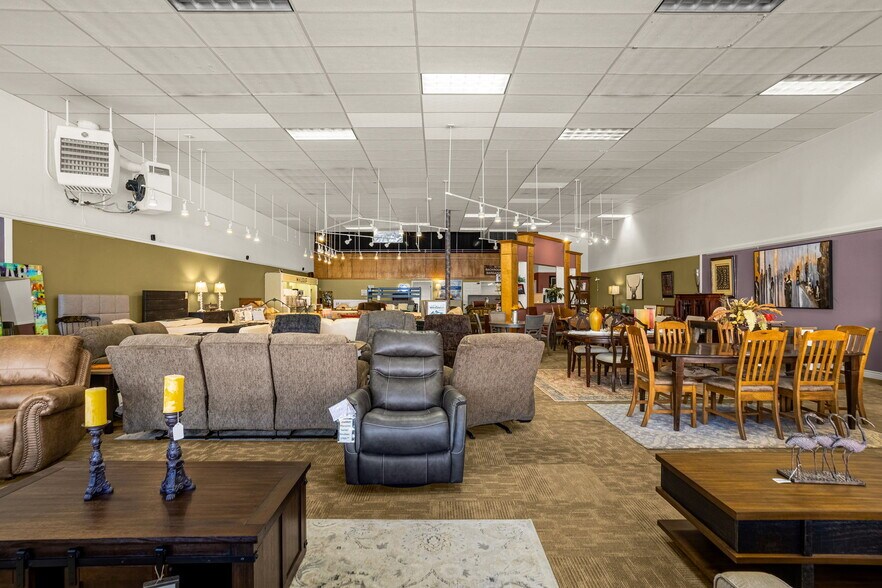 More Photos Of 510 Main St, Canon City Storefront For Sale