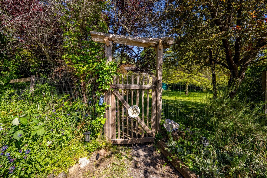 More Photos Of 1885 Central Rd, Hornby Island Land For Sale