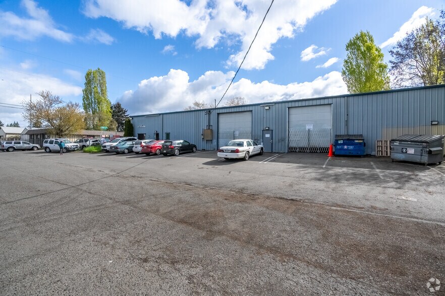More Photos Of 8300 7th Ave S, Seattle Warehouse For Lease