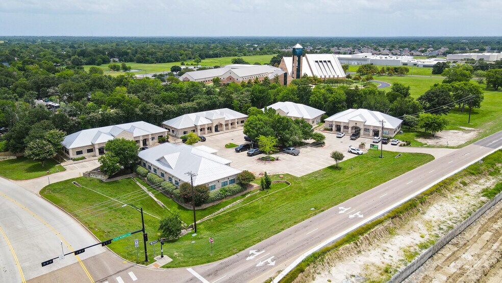 More Photos Of 2429 Earl Rudder Fwy, College Station Office For Lease