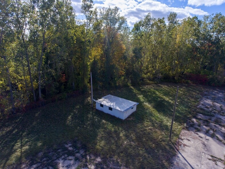 More Photos Of 3905 32nd St, Port Huron Truck Terminal For Sale