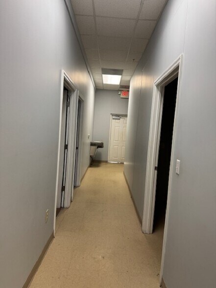 More Photos Of 927 Beville Rd, Daytona Beach Storefront Retail Office For Lease