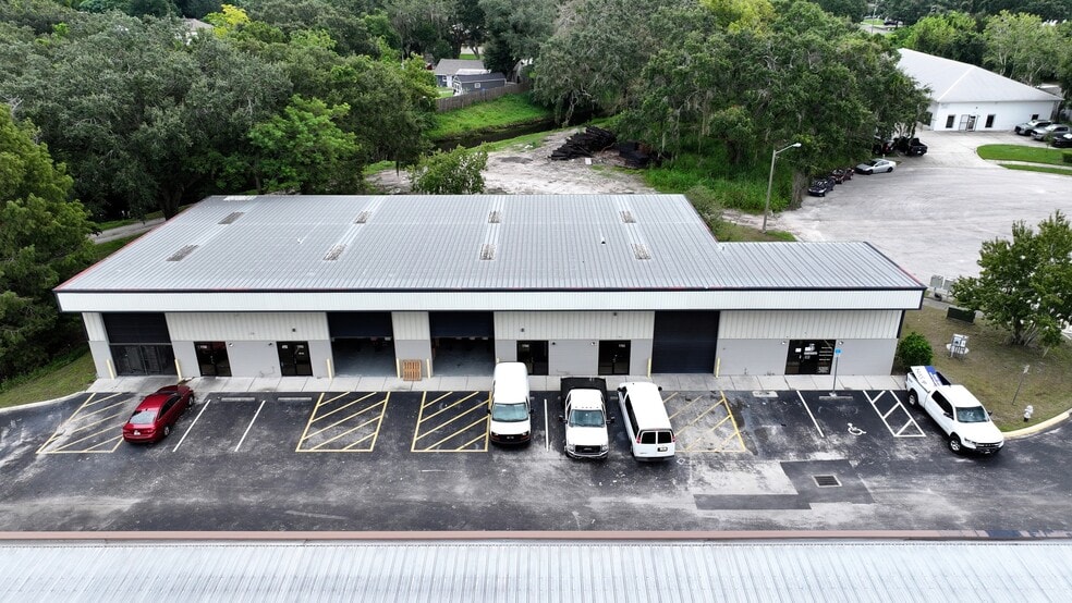 More Photos Of 1700-1708 Kelley Ave, Kissimmee Warehouse For Lease