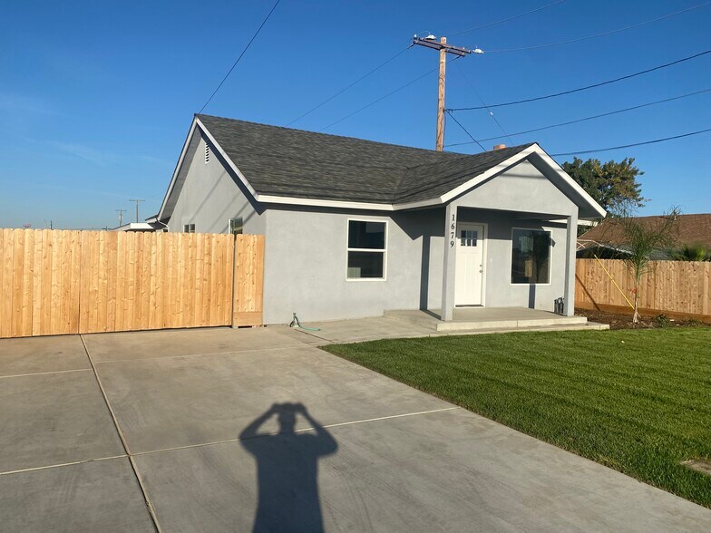More Photos Of 1679 S O St, Tulare Light Manufacturing For Lease