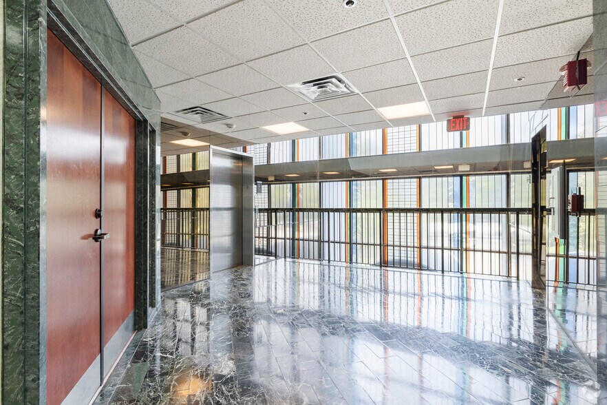 More Photos Of 10 Fairway Dr, Deerfield Beach Office For Lease