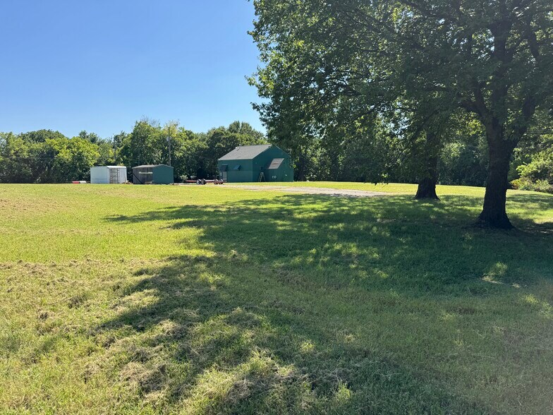 More Photos Of 2006 N Irvington Ave, Tulsa Land For Sale